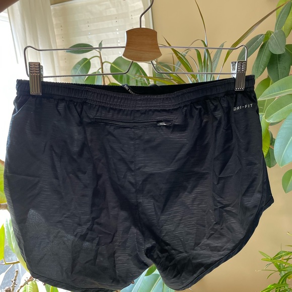 Nike Dri-Fit Running Short - Picture 4 of 4